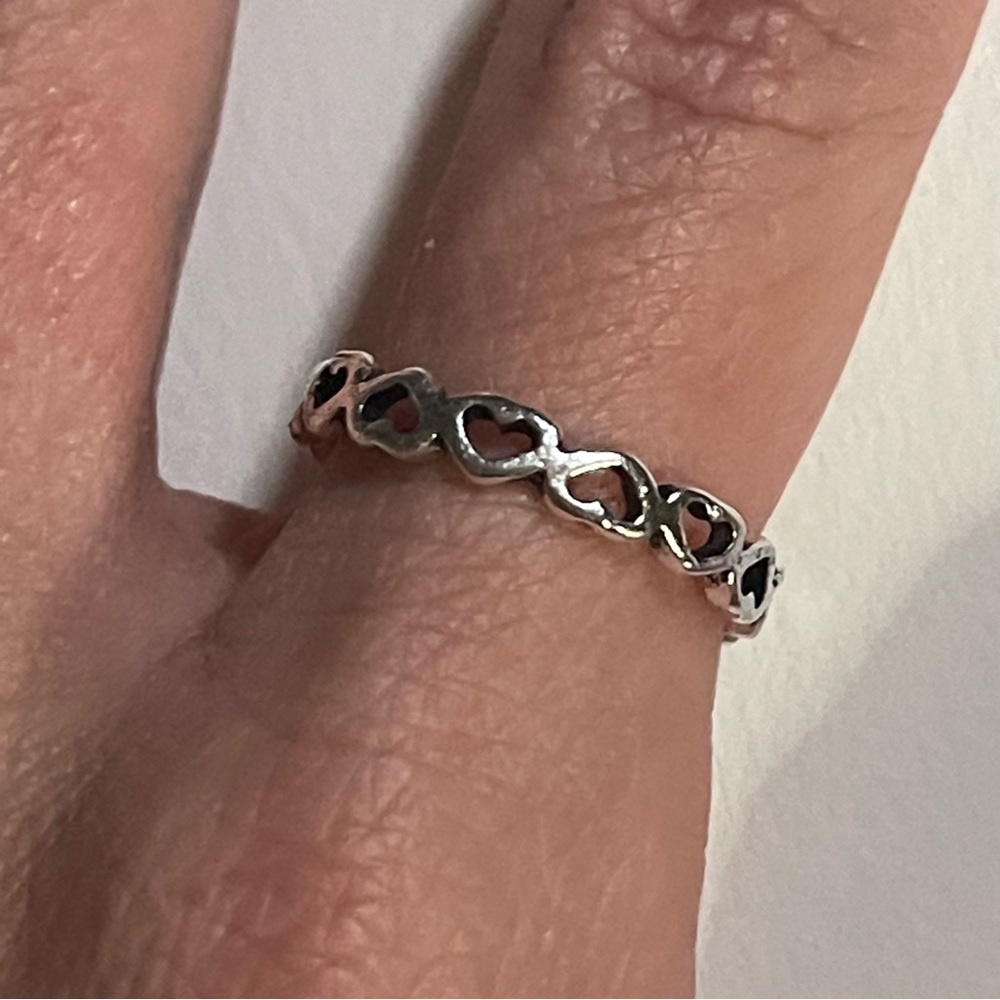 New Sterling Silver Handmade Bohemian Cut Out Heart Petite Minimalist Band Ring - Picture 7 of 9